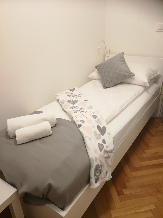 Apartments B&M Сежана Екстер'єр фото